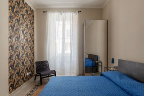 1 bedroom, iron/ironing board, internet, bed sheets - GuestHost - Cozy apartment of 40 sqm, able to accommodate up to 2 people, located on the second floor of a building with lift (5 steps to access). The property is a great starting point to visit the Eternal City! The metro stop A Re di Roma is a 2-minu (Roma)