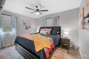 2 Schlafzimmer, Bügeleisen/Bügelbrett, kostenloses WLAN, Bettwäsche