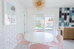 Dining - Palm Vista: Chic Palm Springs Oasis (Palm Springs)