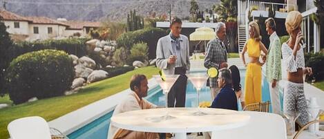 تناول الطعام بالخارج