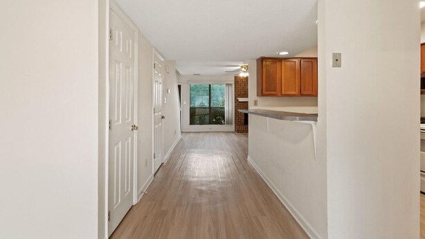 Unclassified image, 1 of 16, button - 5 minutes to the Ballantyne area townhome (charlotte)