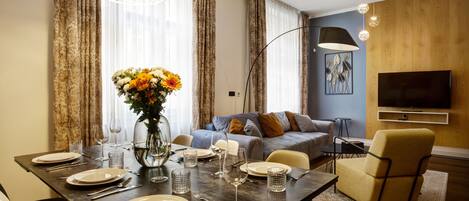 Exclusive-Apartment, 3 Schlafzimmer, 2 Bäder | Wohnbereich