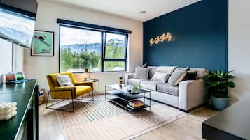 Appartamento | Area soggiorno | TV a schermo piatto 40 pollici con canali digitali, TV