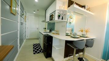 Fridge, microwave, stovetop, electric kettle
