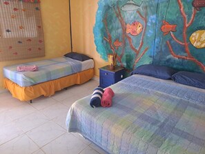 Decoración personalizada, muebles diferentes y escritorio