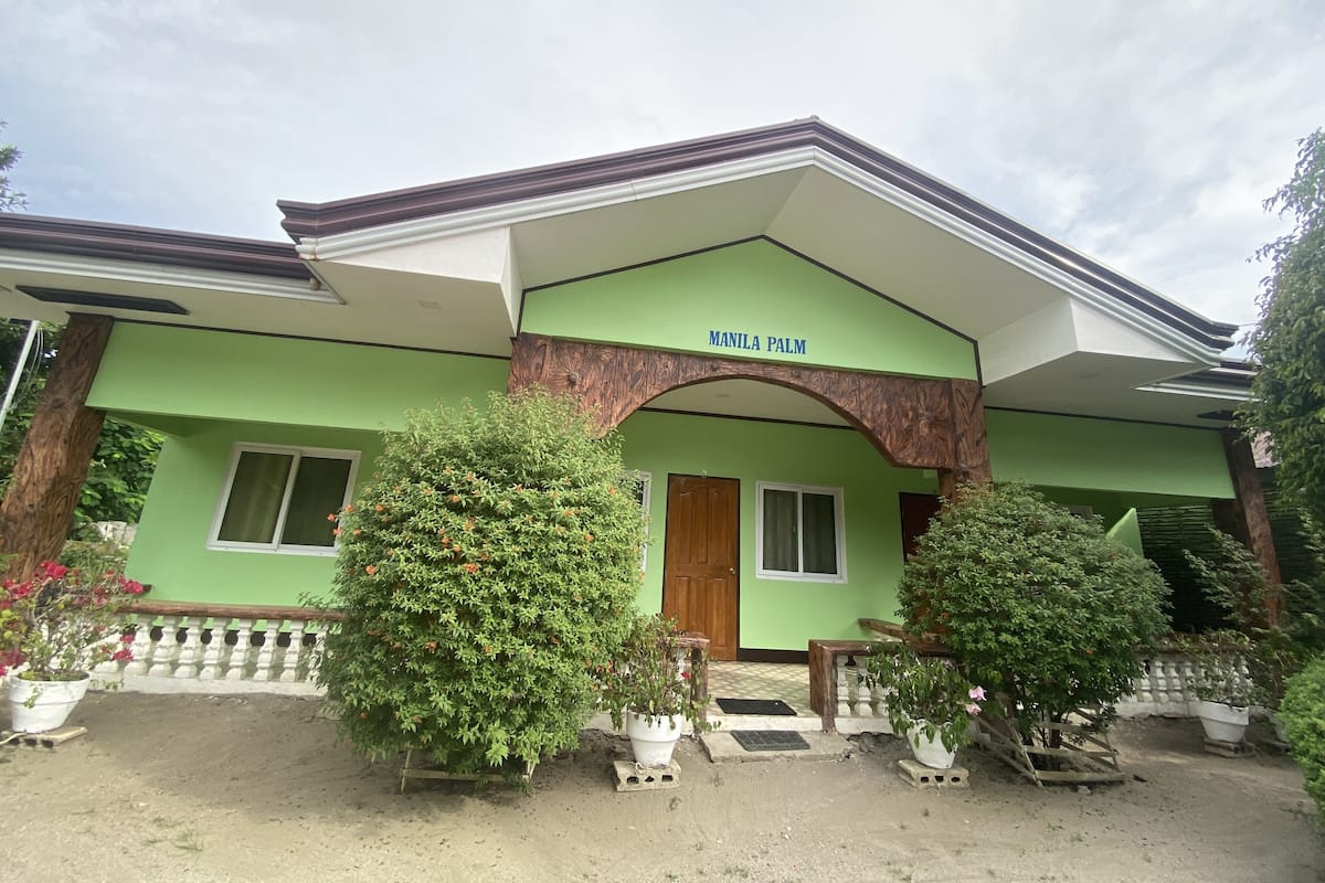 Family Suite - Manila 3 Palm | 1 bedroom, down duvets, memory-foam beds, individually furnished