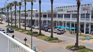 Property grounds - 3br/2ba Full Condo w/ Pool & Gym, Sleeps 7 (Gulf Shores)