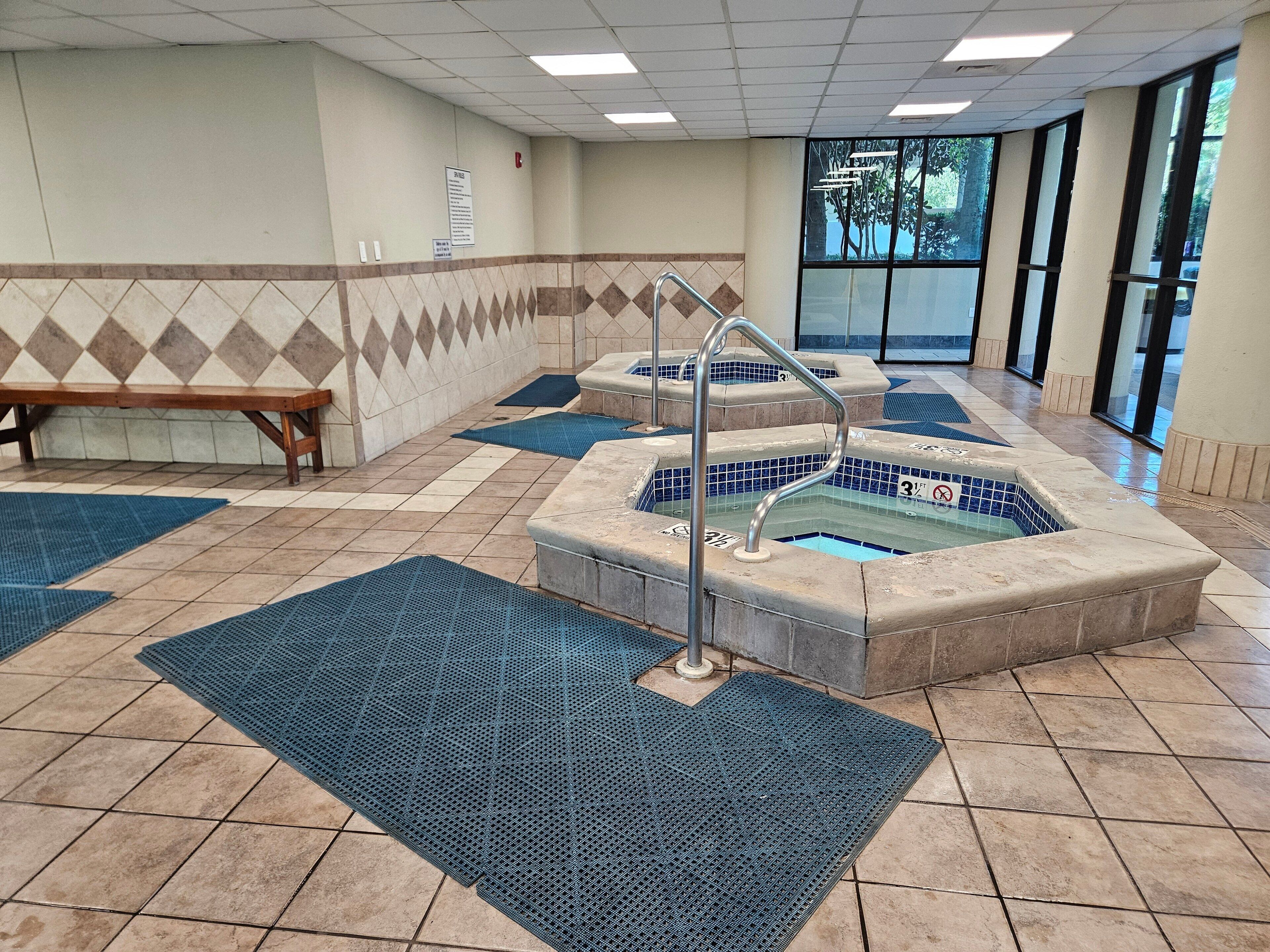 Condo, Multiple Beds, Balcony, Pool View | Interior