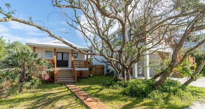 Paradise Found!
Just steps to the sand with this Villa on Vilano Beach.