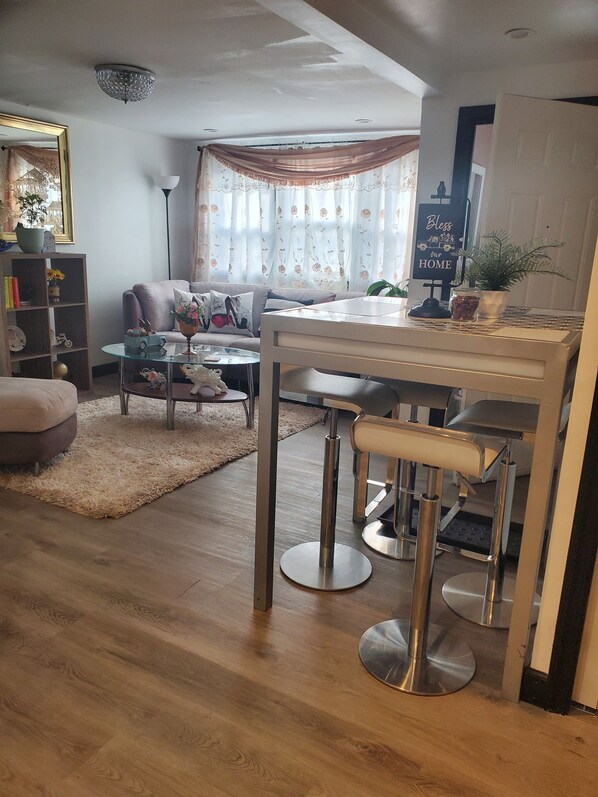 Interior - Best Location close to NYC 15 minutes via Ferrys. (North Bergen)