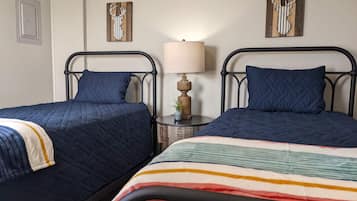 2 bedrooms, free WiFi, bed sheets