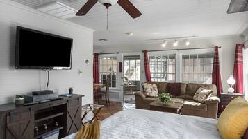 2 bedrooms, free WiFi, bed sheets