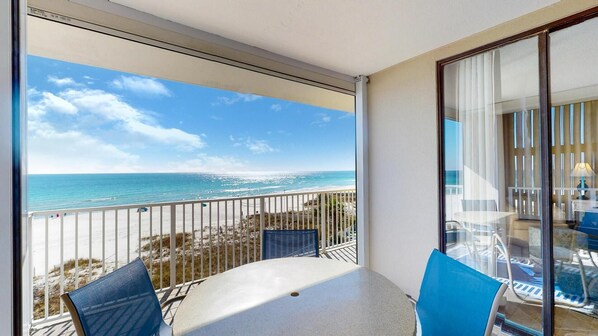 Condo, Multiple Beds, Balcony, Ocean View | Outdoor dining