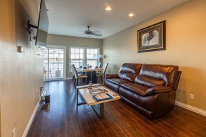 Smart TV, chimenea