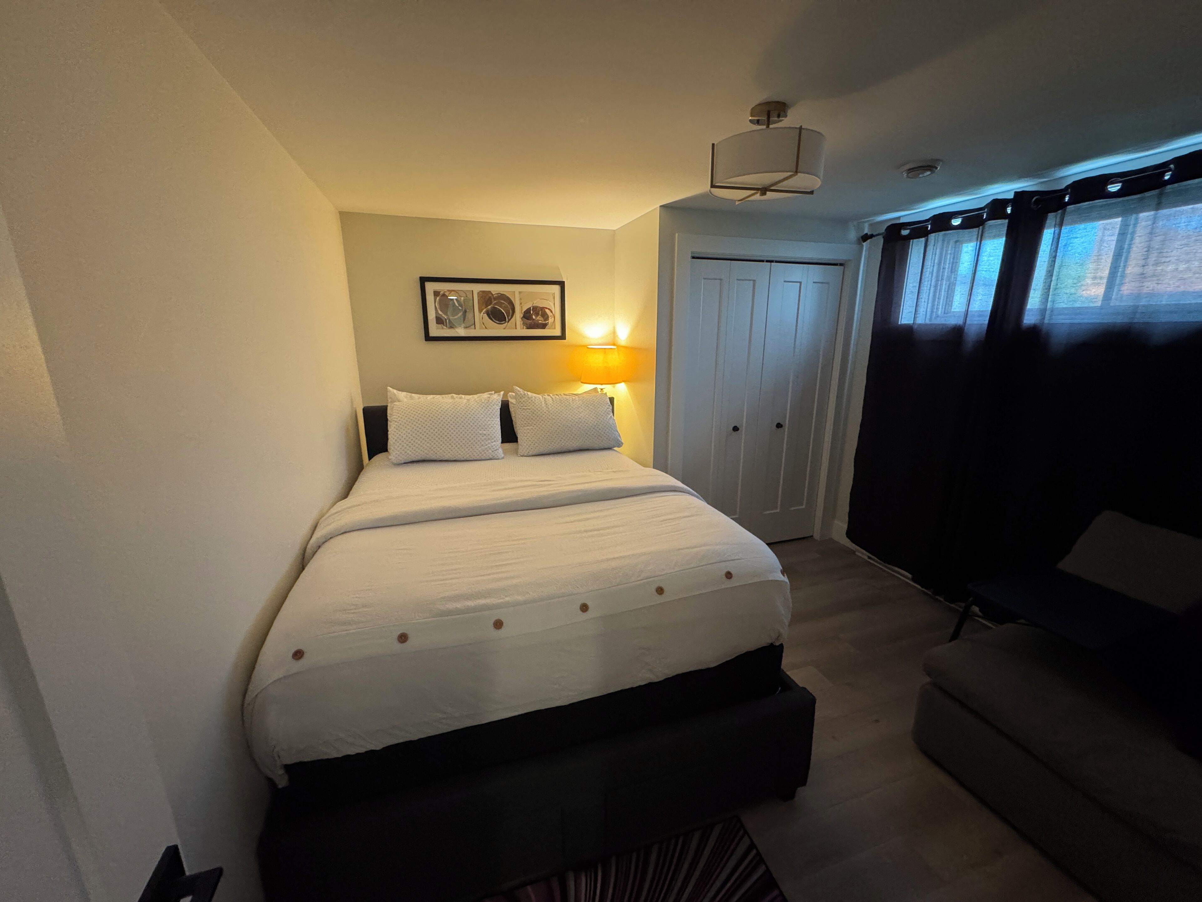 1 bedroom, desk, free WiFi, bed sheets