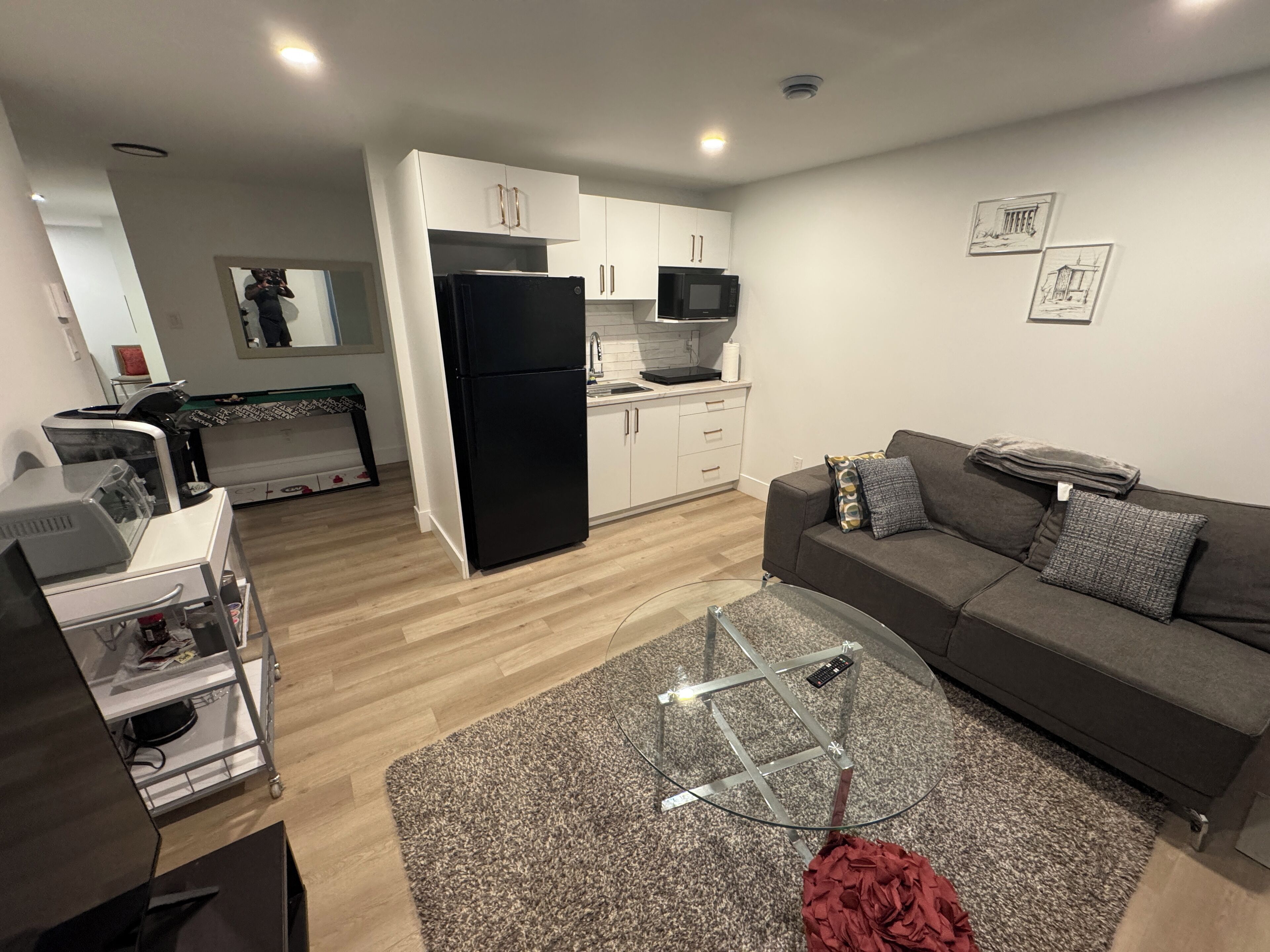 Smart TV, computer monitors