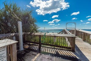 Property grounds - Beach View 3br/2ba W/pools Sleeps 8 (Orange Beach)