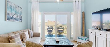 公寓客房, 多張床, 露台 | 客廳 | 電視