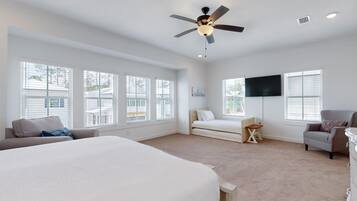 House, Multiple Beds, Balcony, Garden View | 3 bedrooms, individually decorated, individually furnished, free WiFi