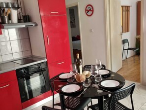 Apartment | Private kitchen - Apartments Mavi - Two-bedroom Apartment With Terrace and City View (Dubrovnik)