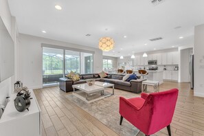 House (6/5 Home at Sonoma Resort, private po) | Exterior