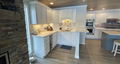 Beautiful lakefront property