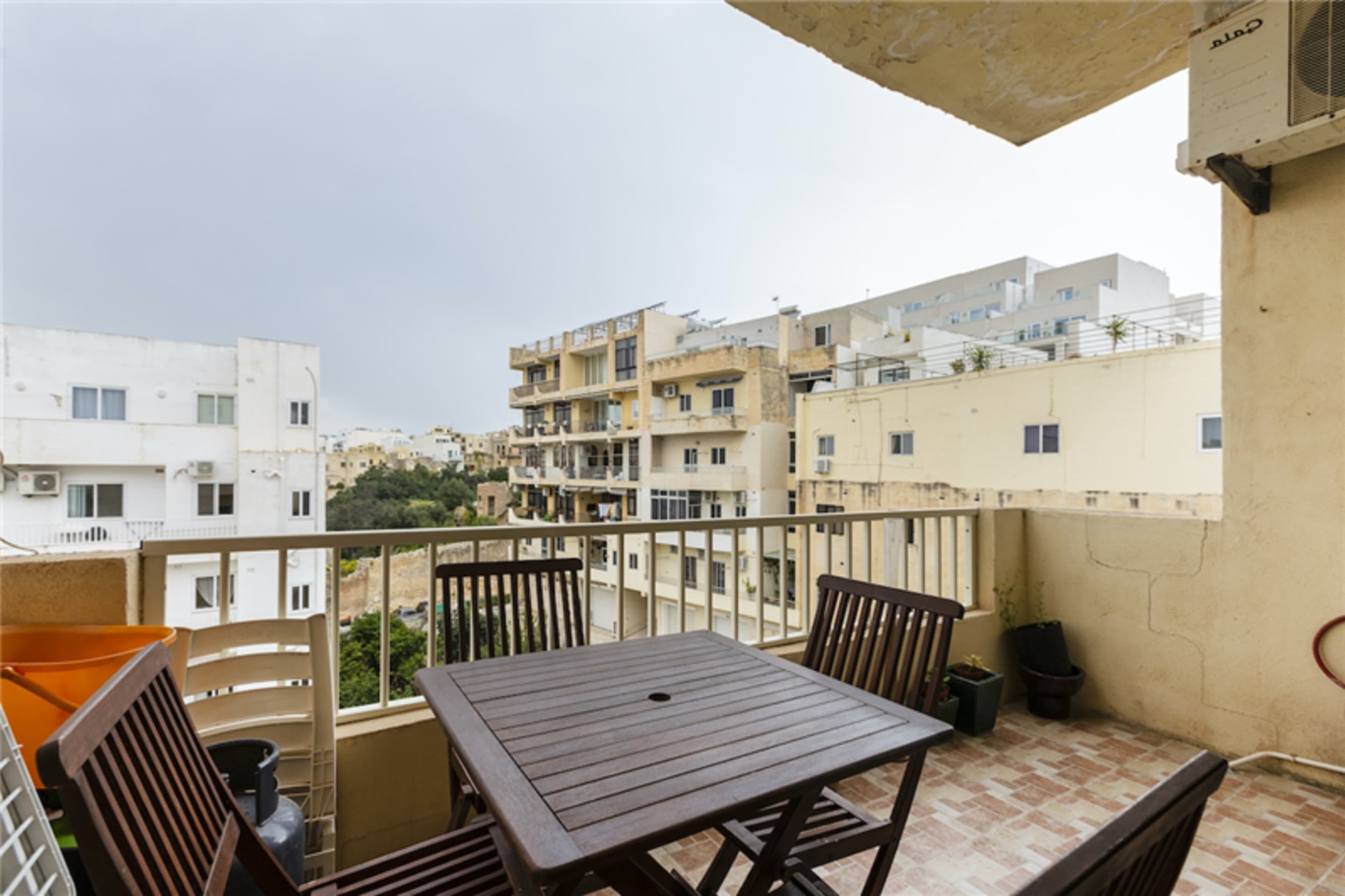 Basic Apartment, 2 Double Beds | Outdoor dining