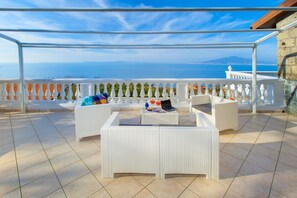 Villa - Villa Luisa Jacuzzi and Pool (Sorrento)