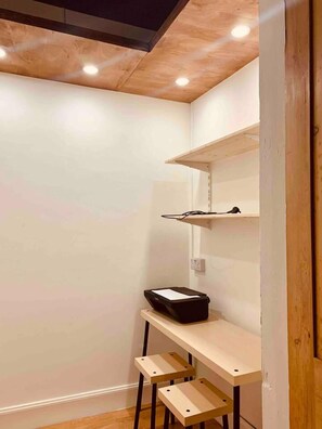 Dining - Beautiful 3-bed Apartment in Edinburgh (Edinburgh)