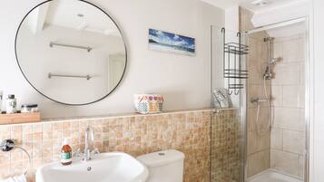 Cottage | Phòng tắm | Buồng tắm vòi sen