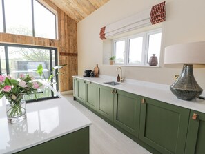 Fridge, dishwasher, cookware/dishes/utensils - The Barn (Amlwch)