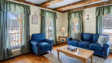 House (Riverside Charm) | Exterior