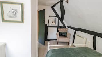 1 habitación, decoración personalizada y muebles diferentes