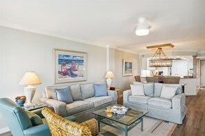 Living area - Inlet Reef 105 is a beautifully decorated and absolutely gorgeous 2 BR by RedAwning (Destin)