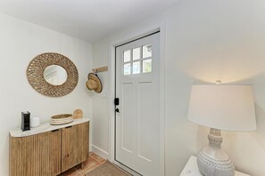 Townhome, 2 Bedrooms | Interior