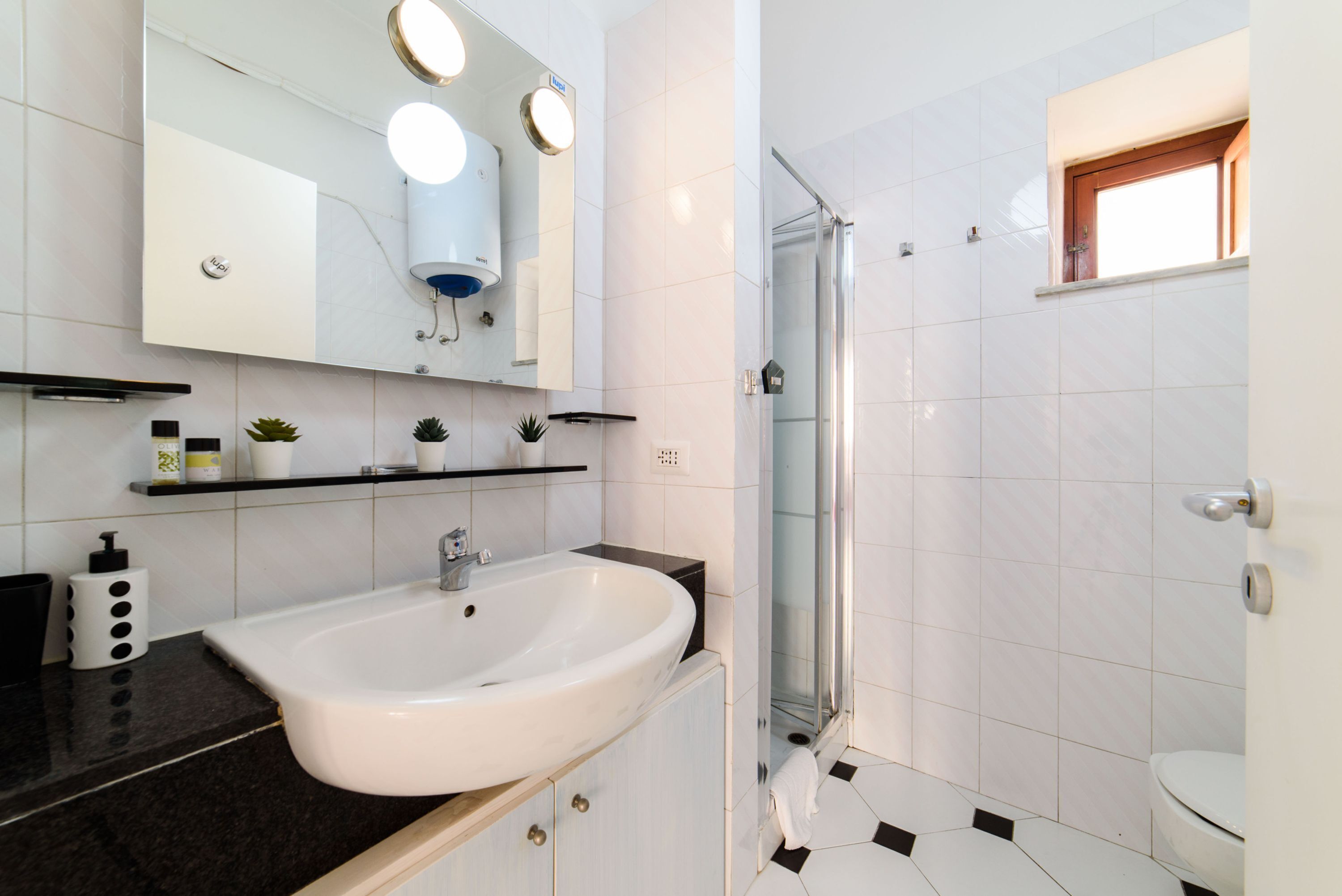 House | 1 bedroom