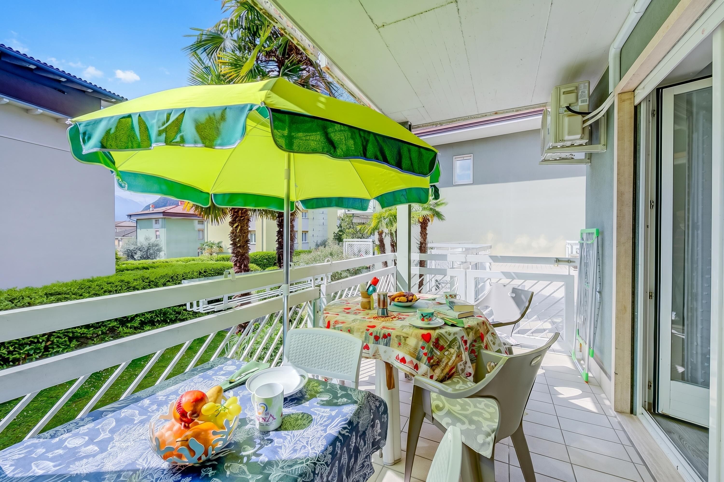 Family Apartment, Multiple Bedrooms (Marina's Green Home) | Outdoor dining