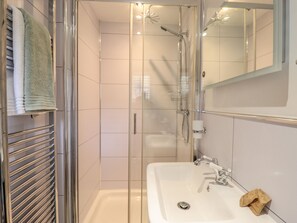 Shower - Hangmans Cottage (Horncastle)