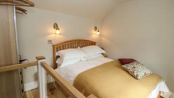 1 bedroom, individually decorated, individually furnished, free WiFi