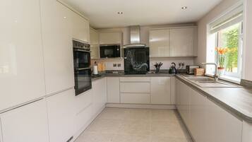 Fridge, dishwasher, electric kettle, toaster