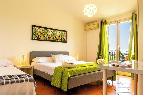 3 Schlafzimmer, Reisekinderbett, kostenloses WLAN, Bettwäsche