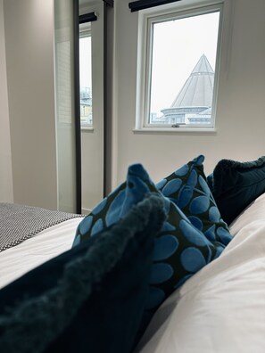 Appartement, plusieurs lits | 2 chambres, fer et planche Ă repasser, Wi-Fi gratuit, draps fournis