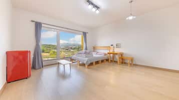 1 ๊ฐ์ ์นจ์ค, ๋ฌด๋ฃ WiFi