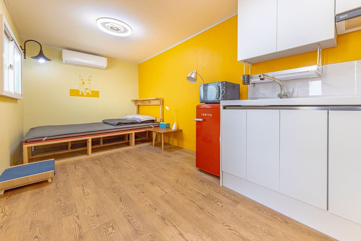 Basic Room, 1 Bedroom (munghouse) | 1 bedroom, free WiFi