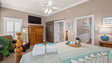 Maison, plusieurs lits, patio, vue partielle sur la mer | 4 chambres, décoration personnalisée, ameublement personnalisé, Wi-Fi