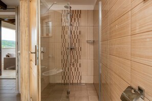 Shower, hair dryer, towels - Villa Casa Brazzana (Buzet)