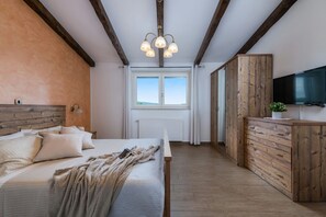 3 bedrooms, iron/ironing board, free cots/infant beds, bed sheets - Villa Casa Brazzana (Buzet)