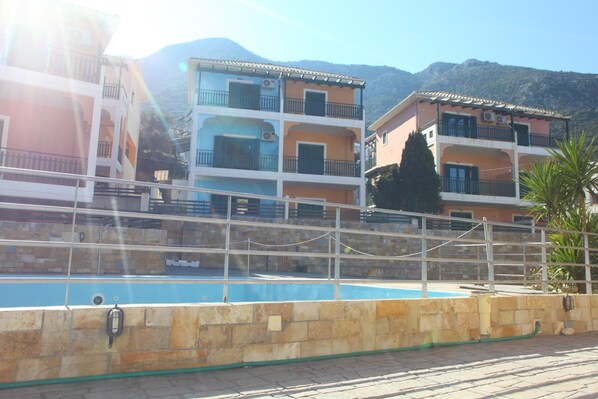 House, Multiple Beds | Pool - Charming 4-bed House in Nikiana (Lefkada)