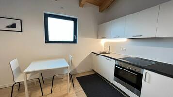 Monolocale Standard, vista montagna (Residenza Bellavista) | Cucina privata | Frigorifero, forno, piano cottura, lavastoviglie