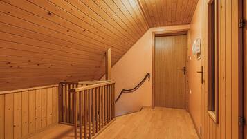 Family House, Multiple Bedrooms, 2 Bathrooms (Kunstek Farmhouse With Sauna) | Interior